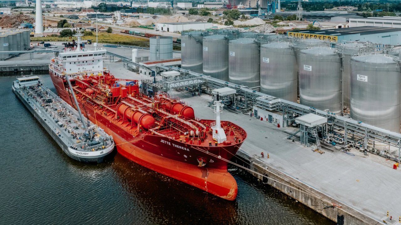 EN590 diesel terminal